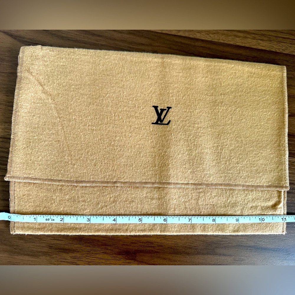 COPY - Authentic Great EUC Louis Vuitton Medium size Dustbag in soft fleece